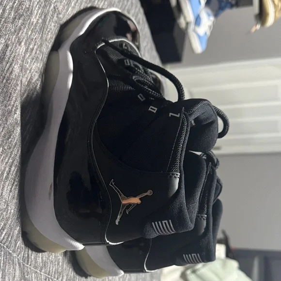 Jordan Kids Black and White Sneakers - Picture 2 of 12